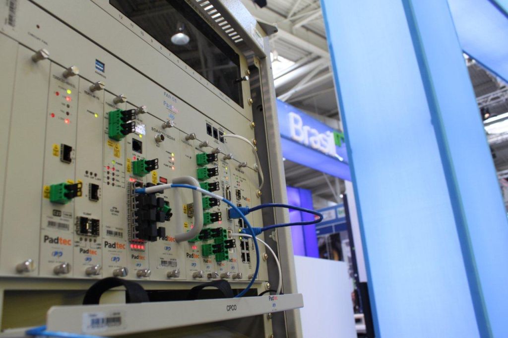 Padtec's optical core router utilizes OpenClovis SAFplus availability to rapidly detect software or hardware failures and then automatically switch over to active services.